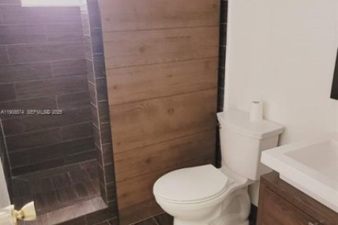 Copropriété à louer à Hollywood, Floride: 2 chambres, 80.82 m2 № 1964335 - photo 29