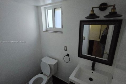 Copropriété à louer à Hollywood, Floride: 2 chambres, 80.82 m2 № 1964335 - photo 15