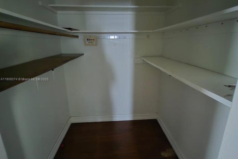 Copropriété à louer à Hollywood, Floride: 2 chambres, 80.82 m2 № 1964335 - photo 7