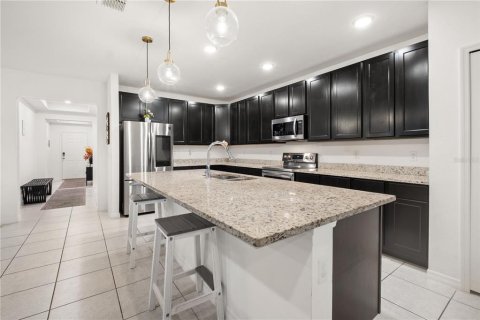House in Davenport, Florida 4 bedrooms, 202.71 sq.m. № 1754949 - photo 9