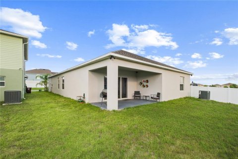 House in Davenport, Florida 4 bedrooms, 202.71 sq.m. № 1754949 - photo 21