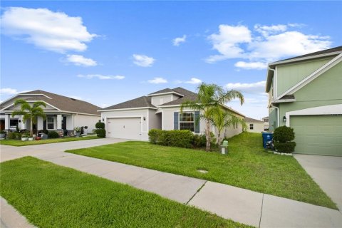 House in Davenport, Florida 4 bedrooms, 202.71 sq.m. № 1754949 - photo 3