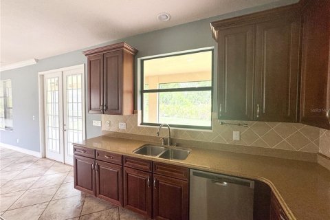 Casa en alquiler en Tampa, Florida, 5 dormitorios, 281.49 m2 № 1774820 - foto 12