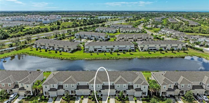 Townhouse in Nokomis, Florida 3 bedrooms, 130.71 sq.m. № 2386108