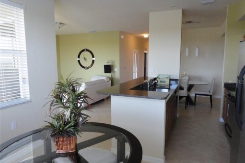 Condominio en alquiler en Bradenton, Florida, 2 dormitorios, 107.4 m2 № 212883 - foto 4