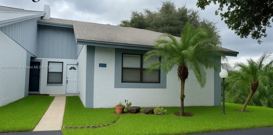 Touwnhouse à Margate, Floride 2 chambres, 98.94 m2 № 1921171