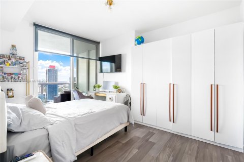 Condo in Hallandale Beach, Florida, 3 bedrooms  № 1770832 - photo 22
