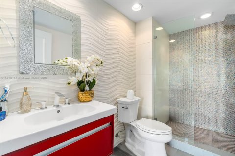 Condo in Hallandale Beach, Florida, 3 bedrooms  № 1770832 - photo 24