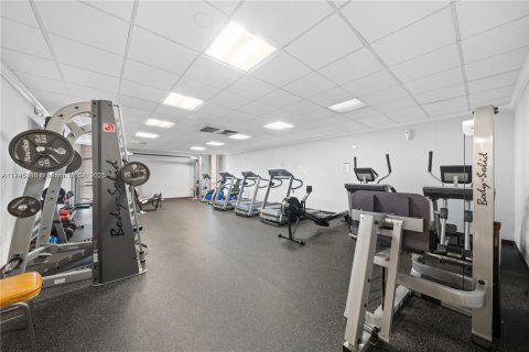 Condo in North Miami Beach, Florida, 2 bedrooms  № 1727418 - photo 21