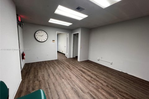 Oficina en alquiler en Plantation, Florida № 965955 - foto 1