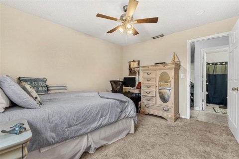 Condo in Saint Petersburg, Florida, 2 bedrooms  № 1871222 - photo 28