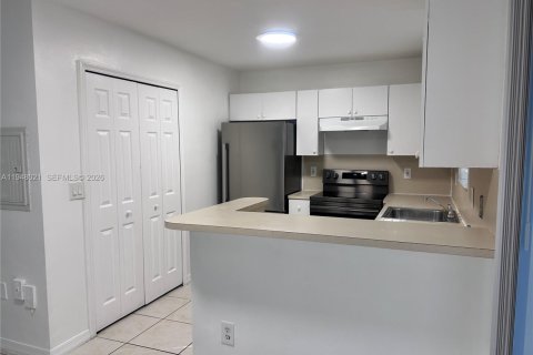 Снять в аренду кондоминиум в Хомстед, Флорида 3 спальни, 102.1м2, № 2004629 - фото 16