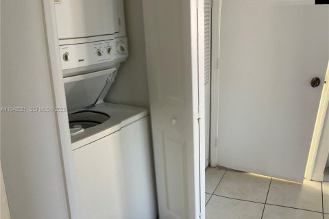 Снять в аренду кондоминиум в Хомстед, Флорида 3 спальни, 102.1м2, № 2004629 - фото 12