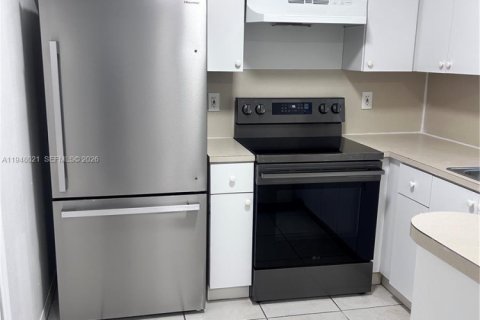 Снять в аренду кондоминиум в Хомстед, Флорида 3 спальни, 102.1м2, № 2004629 - фото 7