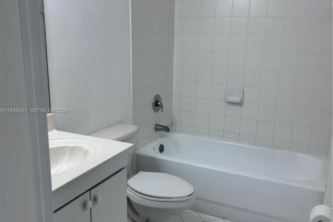 Снять в аренду кондоминиум в Хомстед, Флорида 3 спальни, 102.1м2, № 2004629 - фото 11