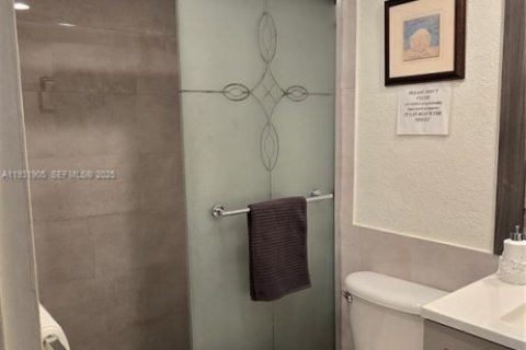 Снять в аренду кондоминиум в Холливуд, Флорида 2 спальни, 109.44м2, № 2152433 - фото 18
