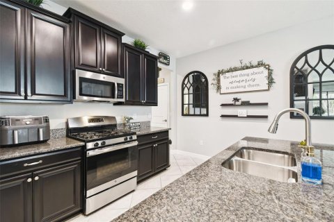 House in Land O' Lakes, Florida 3 bedrooms, 181.16 sq.m. № 1598508 - photo 27