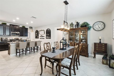 House in Land O' Lakes, Florida 3 bedrooms, 181.16 sq.m. № 1598508 - photo 29