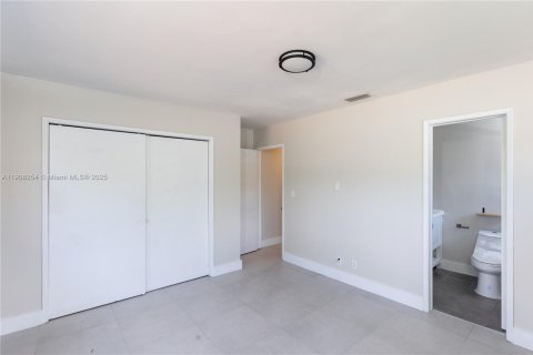 Casa en alquiler en Lighthouse Point, Florida, 3 dormitorios, 172.71 m2 № 1970329 - foto 16