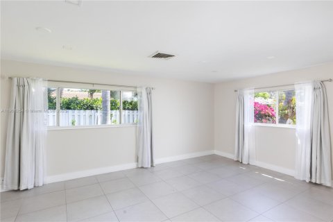 Casa en alquiler en Lighthouse Point, Florida, 3 dormitorios, 172.71 m2 № 1970329 - foto 6