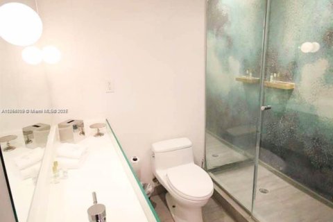 Condominio en venta en Miami Beach, Florida, 45.06 m2 № 1872574 - foto 10