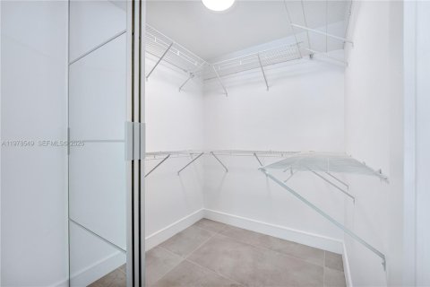 Condo in Coconut Creek, Florida, 2 bedrooms  № 2044430 - photo 24