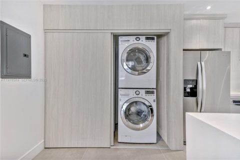 Condo in Coconut Creek, Florida, 2 bedrooms  № 2044430 - photo 20