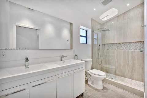 Condo in Coconut Creek, Florida, 2 bedrooms  № 2044430 - photo 26