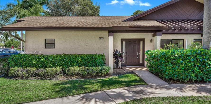 Condo in Coconut Creek, Florida, 2 bedrooms  № 2044430