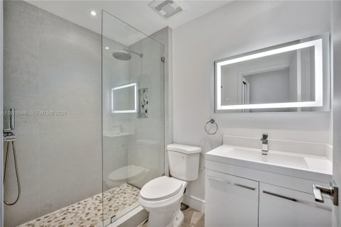 Condo in Coconut Creek, Florida, 2 bedrooms  № 2044430 - photo 10