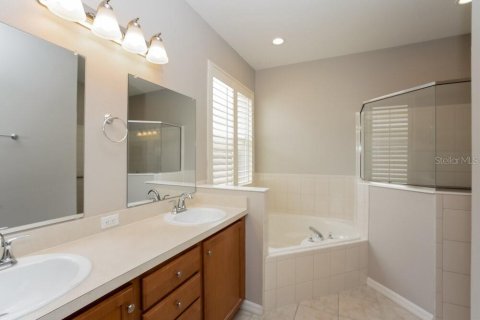 Casa en alquiler en Lakewood Ranch, Florida, 3 dormitorios, 192.59 m2 № 1880496 - foto 11