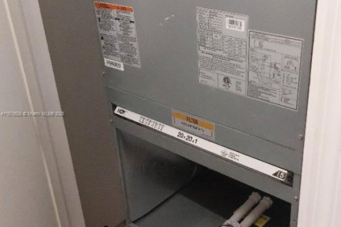 Купить кондоминиум в Дорал, Флорида 2 спальни, 103.59м2, № 1929377 - фото 7