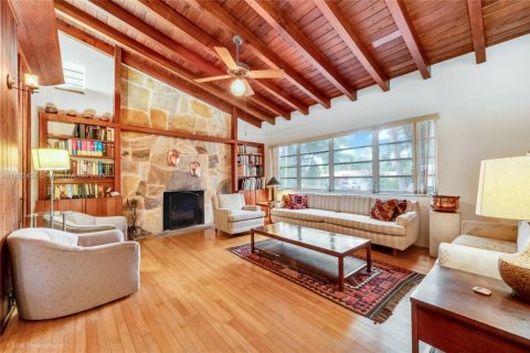 Casa en venta en Coral Gables, Florida, 5 dormitorios, 241.45 m2 № 1945067 - foto 14