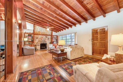 Casa en venta en Coral Gables, Florida, 5 dormitorios, 241.45 m2 № 1945067 - foto 11
