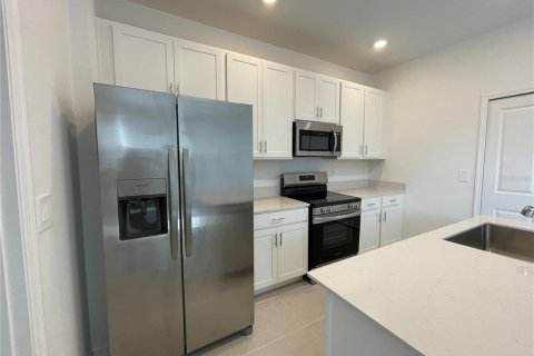 Townhouse in TOHOQUA in Kissimmee, Florida 3 bedrooms, 163.04 sq.m. № 1909385 - photo 13