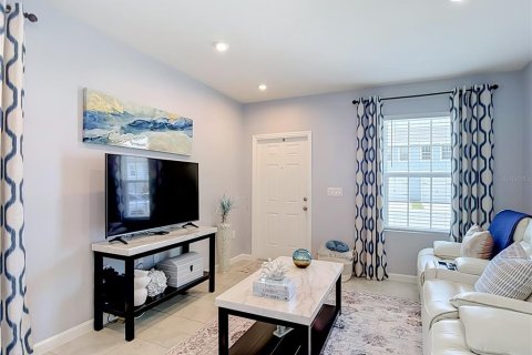 Townhouse in New Port Richey, Florida 3 bedrooms, 151.62 sq.m. № 2206782 - photo 10
