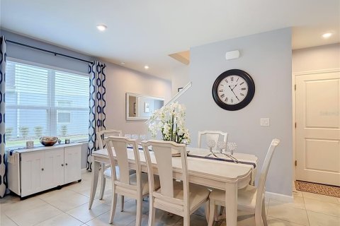 Townhouse in New Port Richey, Florida 3 bedrooms, 151.62 sq.m. № 2206782 - photo 6