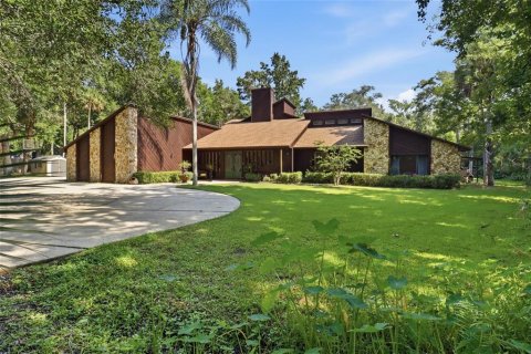 Casa en Winter Springs, Florida 4 dormitorios, 414.72 m2 № 2157764