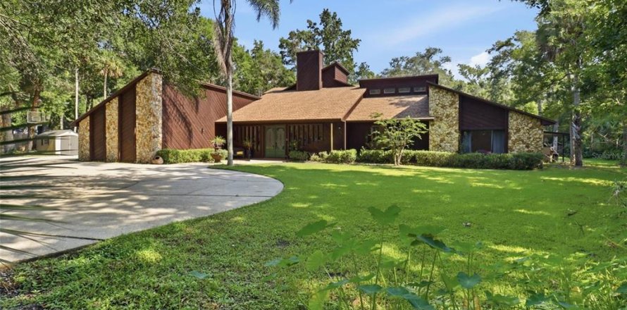 Casa en Winter Springs, Florida 4 dormitorios, 414.72 m2 № 2157764