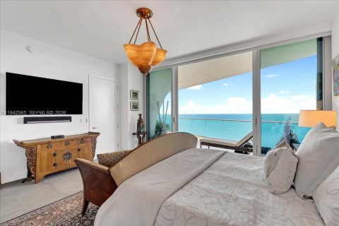 Condominio en venta en Sunny Isles Beach, Florida, 3 dormitorios, 245.54 m2 № 2000457 - foto 19