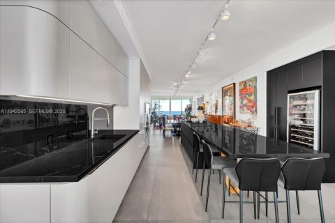 Condominio en venta en Sunny Isles Beach, Florida, 3 dormitorios, 245.54 m2 № 2000457 - foto 16