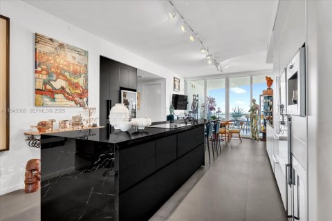 Condominio en venta en Sunny Isles Beach, Florida, 3 dormitorios, 245.54 m2 № 2000457 - foto 13