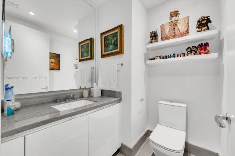 Condominio en venta en Sunny Isles Beach, Florida, 3 dormitorios, 245.54 m2 № 2000457 - foto 24