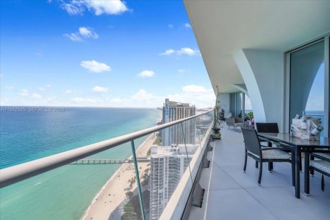 Condominio en venta en Sunny Isles Beach, Florida, 3 dormitorios, 245.54 m2 № 2000457 - foto 6