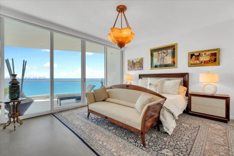 Condominio en venta en Sunny Isles Beach, Florida, 3 dormitorios, 245.54 m2 № 2000457 - foto 17
