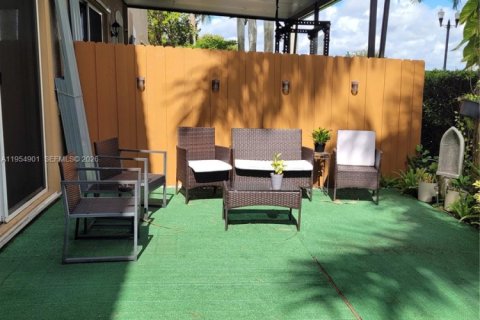 Touwnhouse à louer à Homestead, Floride: 4 chambres, 127.65 m2 № 2010151 - photo 13