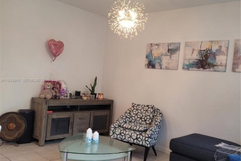 Touwnhouse à louer à Homestead, Floride: 4 chambres, 127.65 m2 № 2010151 - photo 12