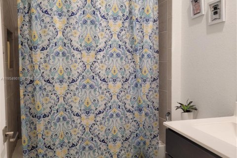 Touwnhouse à louer à Homestead, Floride: 4 chambres, 127.65 m2 № 2010151 - photo 6