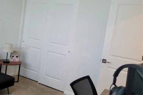 Touwnhouse à louer à Homestead, Floride: 4 chambres, 127.65 m2 № 2010151 - photo 5