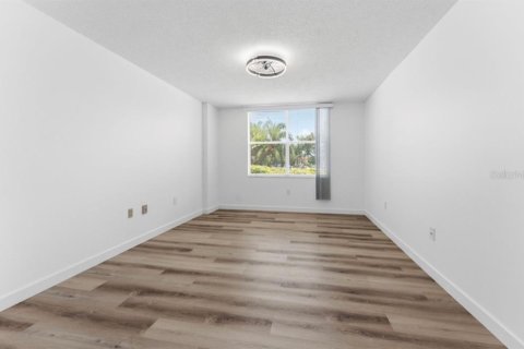 Copropriété à louer à Clearwater, Floride: 1 chambre, 68.75 m2 № 2411693 - photo 8
